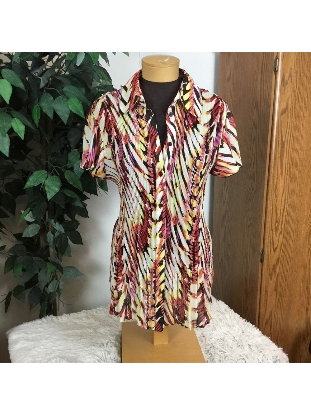 SERENADE 2X multi color pleated collared button down batwing sleeve top
